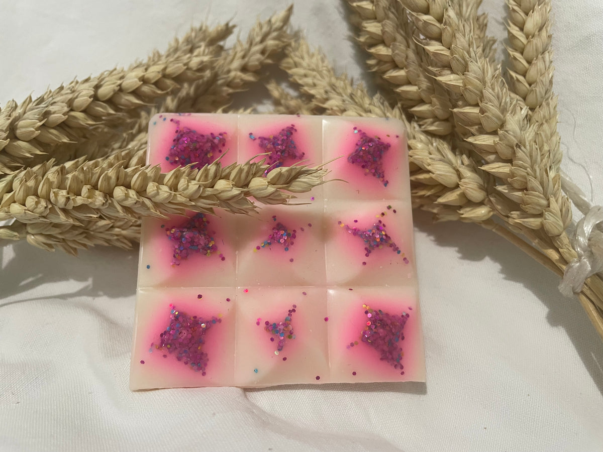 Fondant parfumé Rose aux accords floraux, proposé en plusieurs grammages — visuel 3 de la galerie