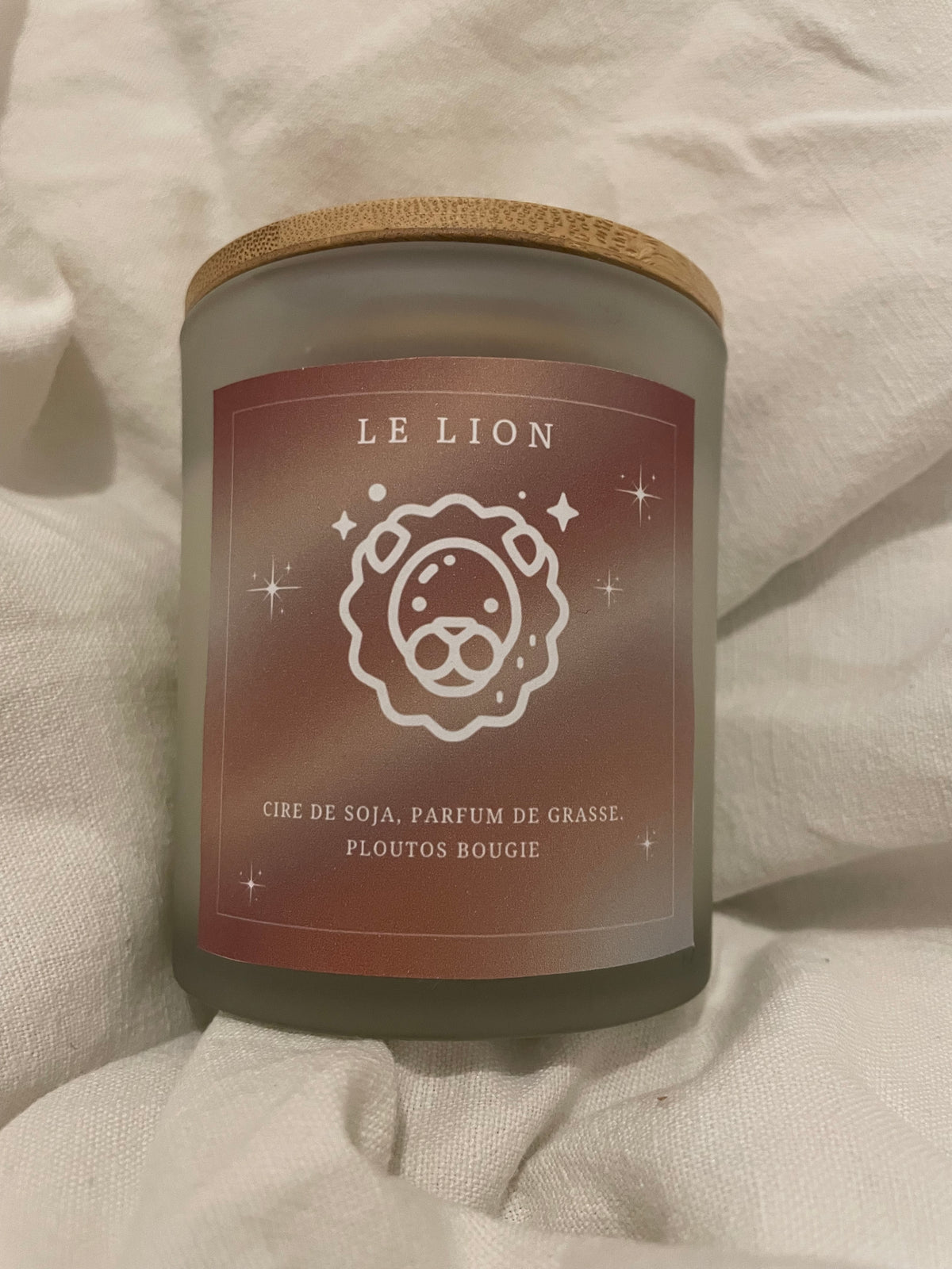 Bougie astrologique élément Feu, signes Bélier, Lion et Sagittaire — Ploutos Bougie