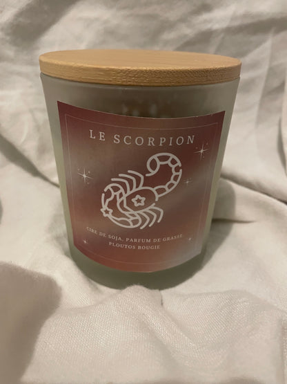 Bougie astrologique élément Eau, signes Cancer, Scorpion et Poissons — Ploutos Bougie